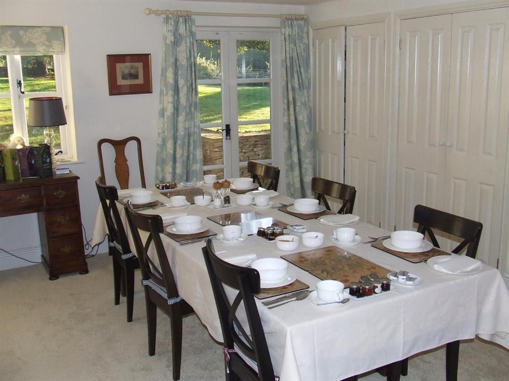 Well Cottage B&B Cirencester Exterior foto